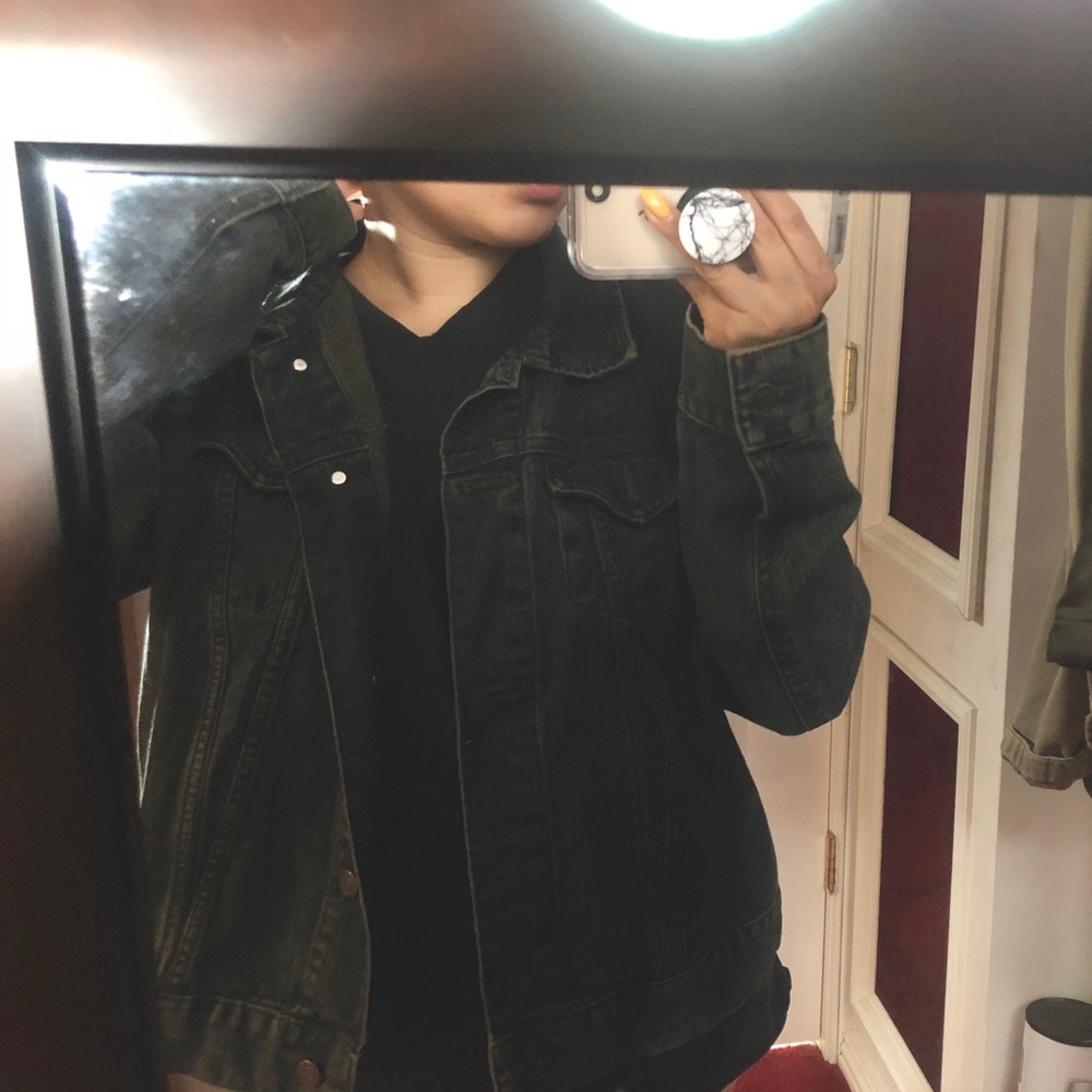 🔹 Jean Jacket 🔹 - Picture 4 of 5